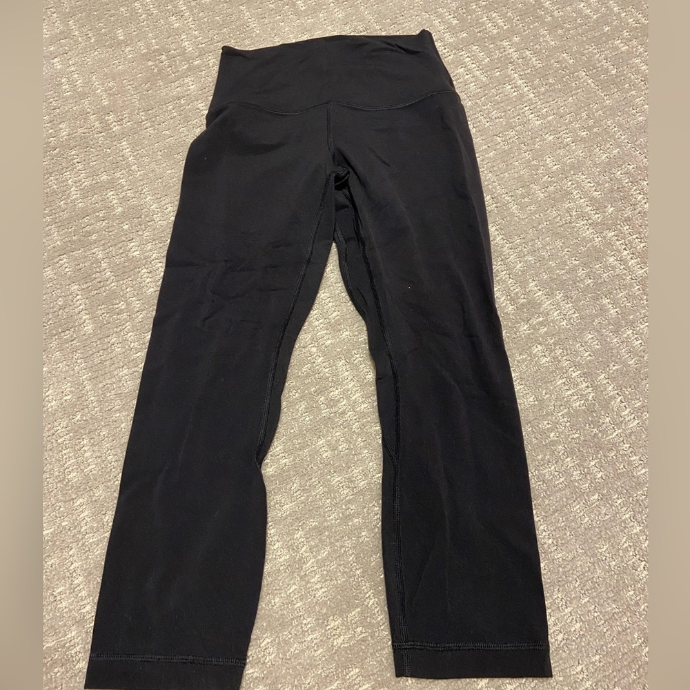 Black cropped Lululemon leggings